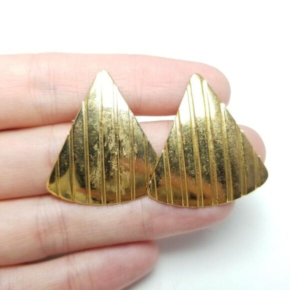 Vintage Triangle Stud Earrings, Gold Tone Pin Stripe Design, Retro Estate - Picture 1 of 6